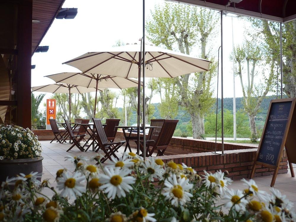 Hotel Estel Berga Bagian luar foto