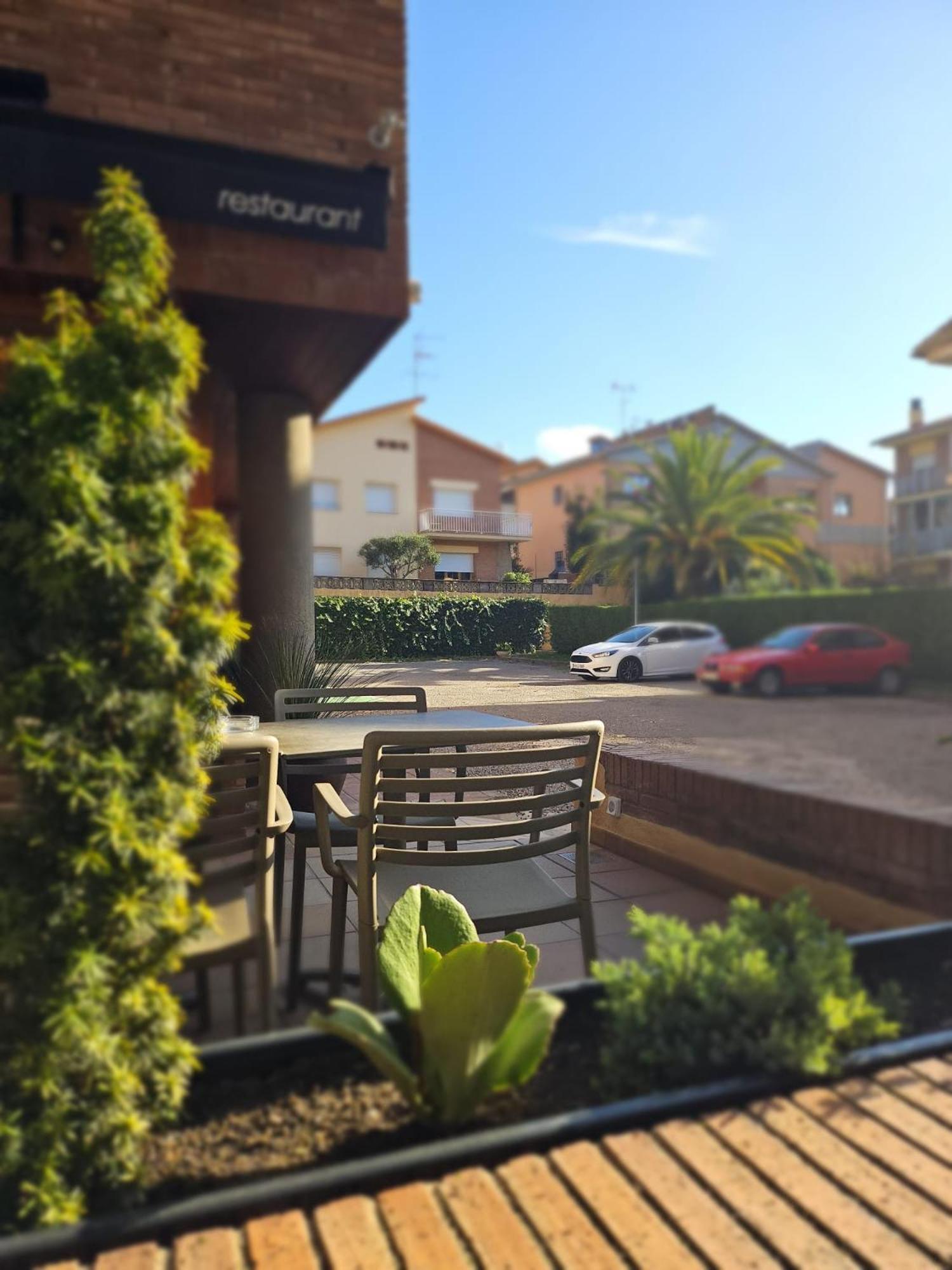 Hotel Estel Berga Bagian luar foto