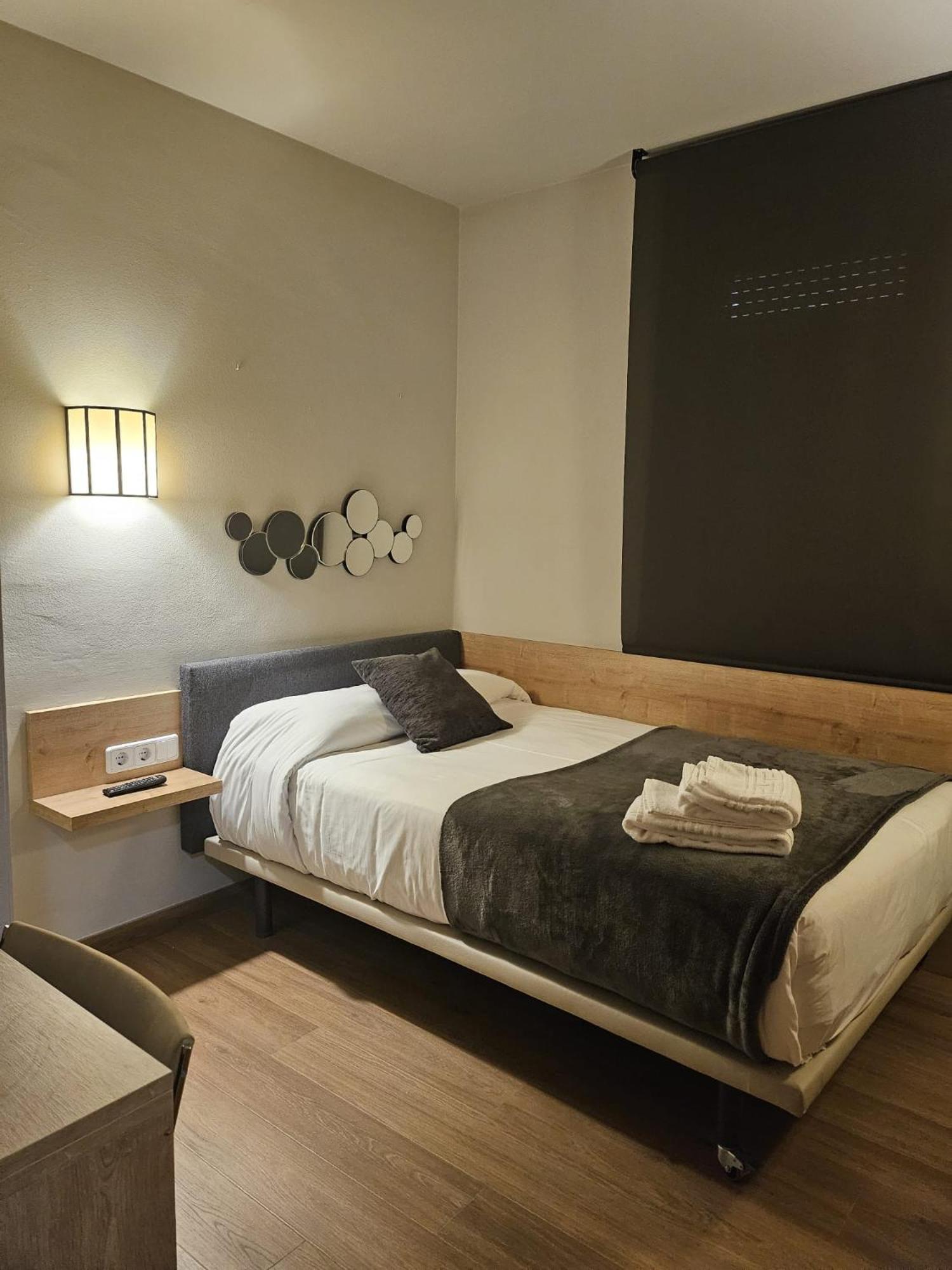 Hotel Estel Berga Bagian luar foto