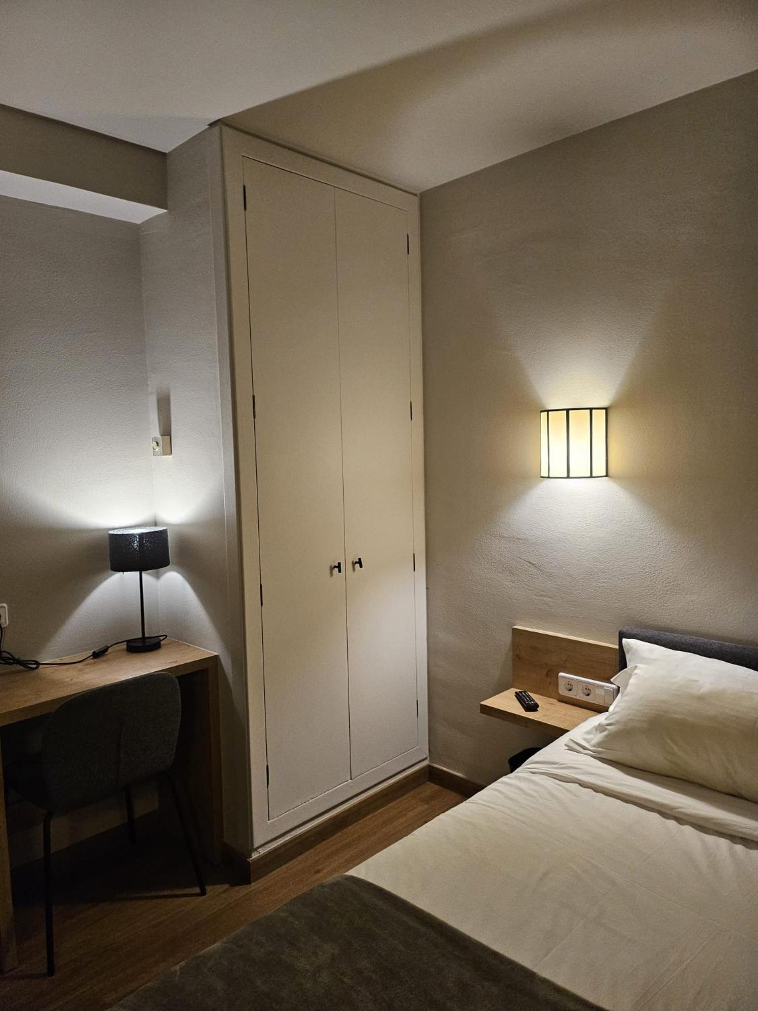 Hotel Estel Berga Bagian luar foto