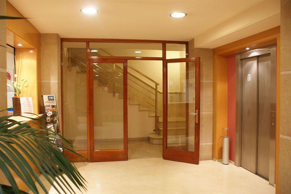 Hotel Estel Berga Bagian luar foto